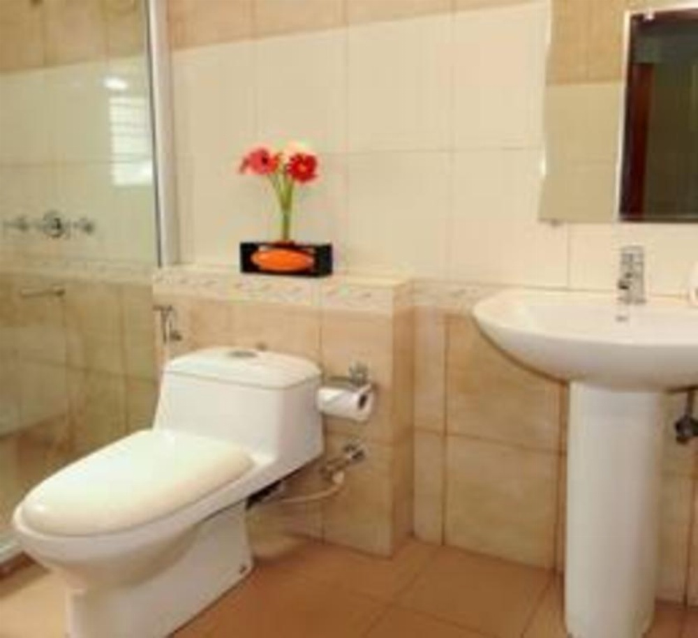 Room image 3
